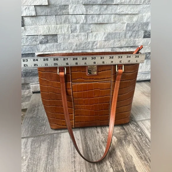 Dooney & Bourke Croco Lexington Shopper Classic Neutral Handbag - Picture 15 of 15